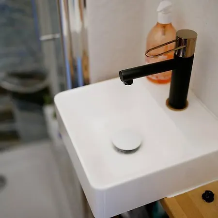 Hébergement de vacances La Folie Du Passeur, Spa, Romantique, Bord De Seine, 10 Min Giverny Pressagny-lʼOrgeuilleux